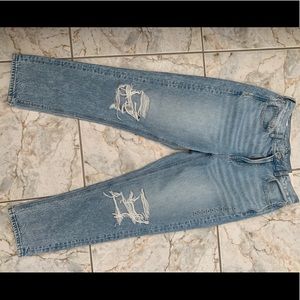NWT American Eagle MOM JEANS